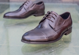 Броги жгучего цвета. 