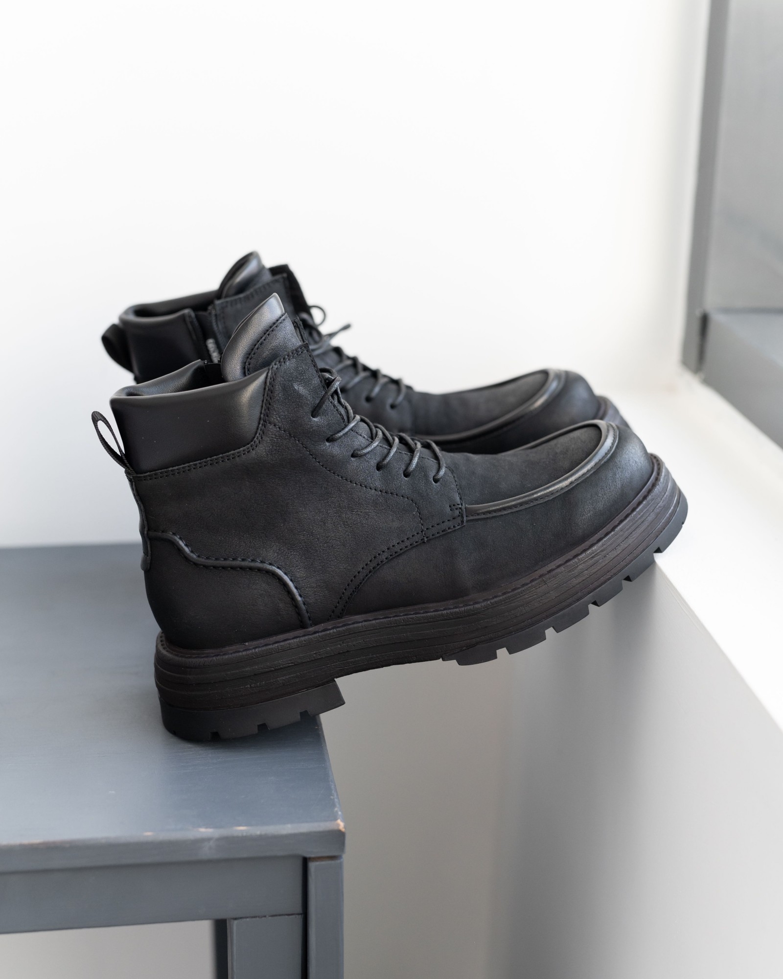 Ботинки из чёрного нубука Cosottinni (030)