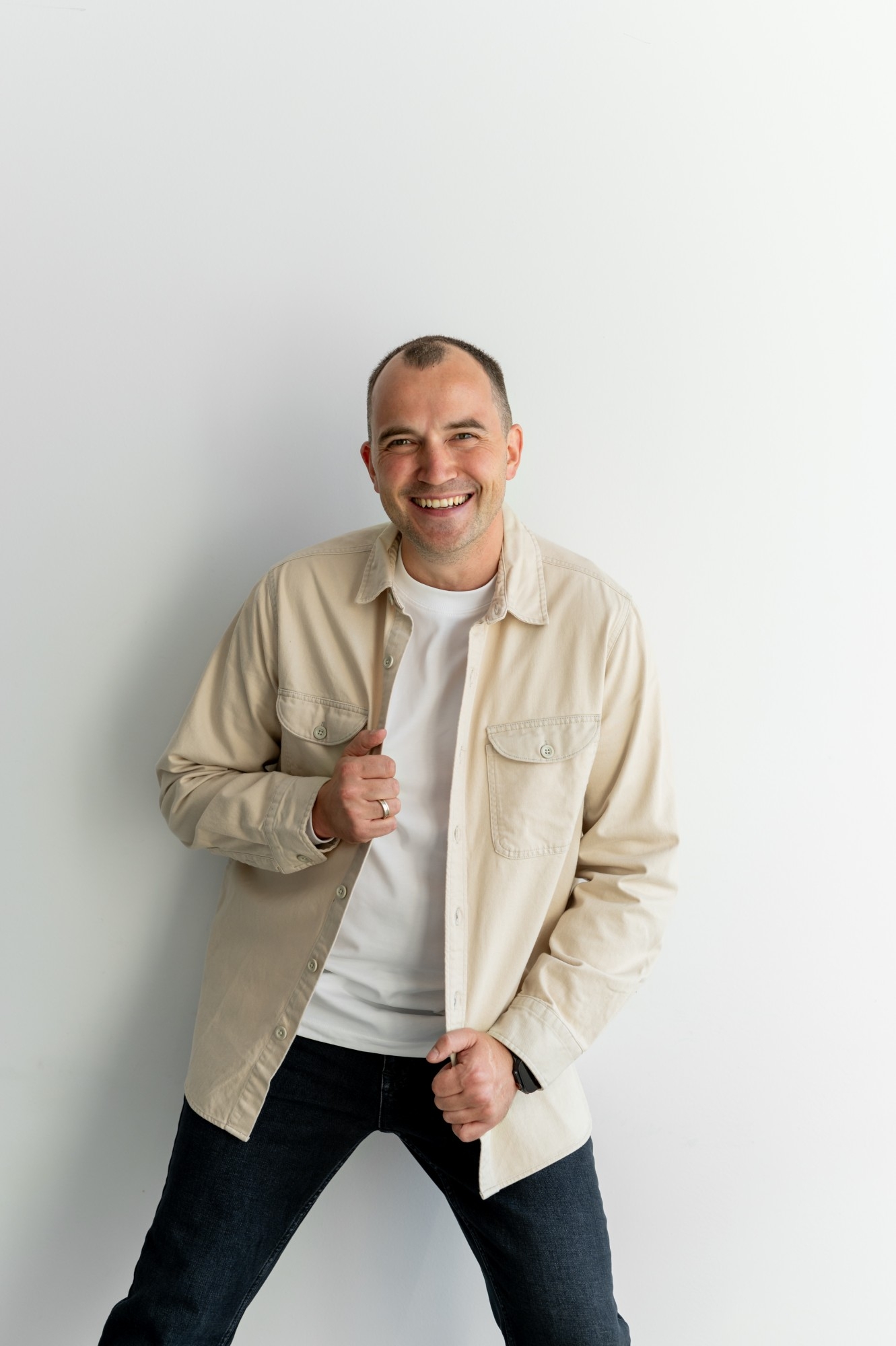 Бежевая плотная рубашка CMT (S047)