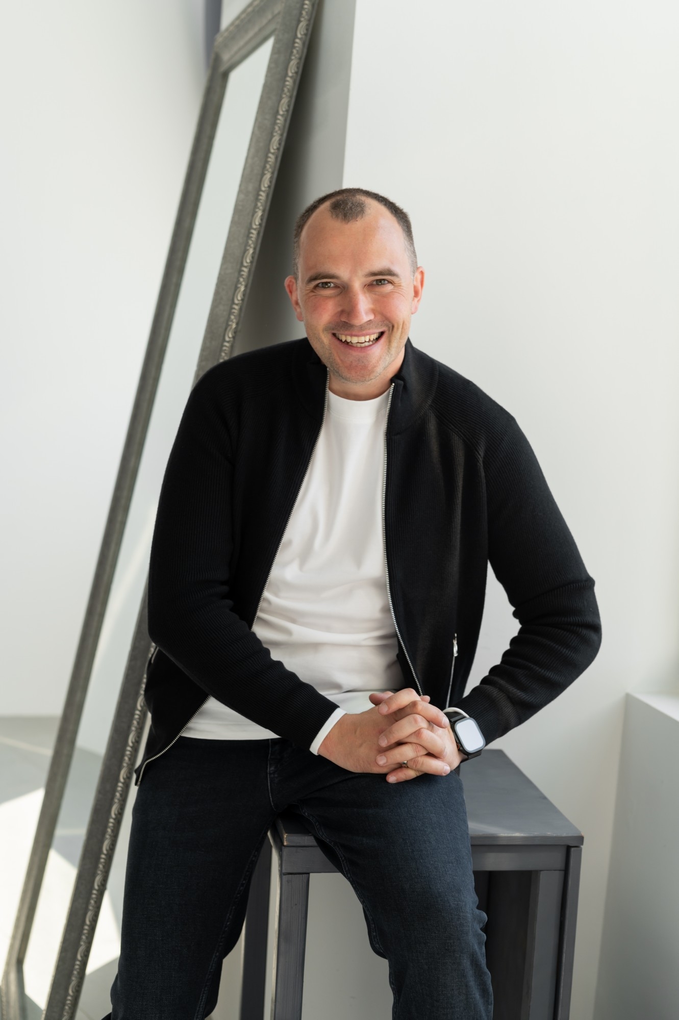 Чёрный джемпер на замке CMT (K005)