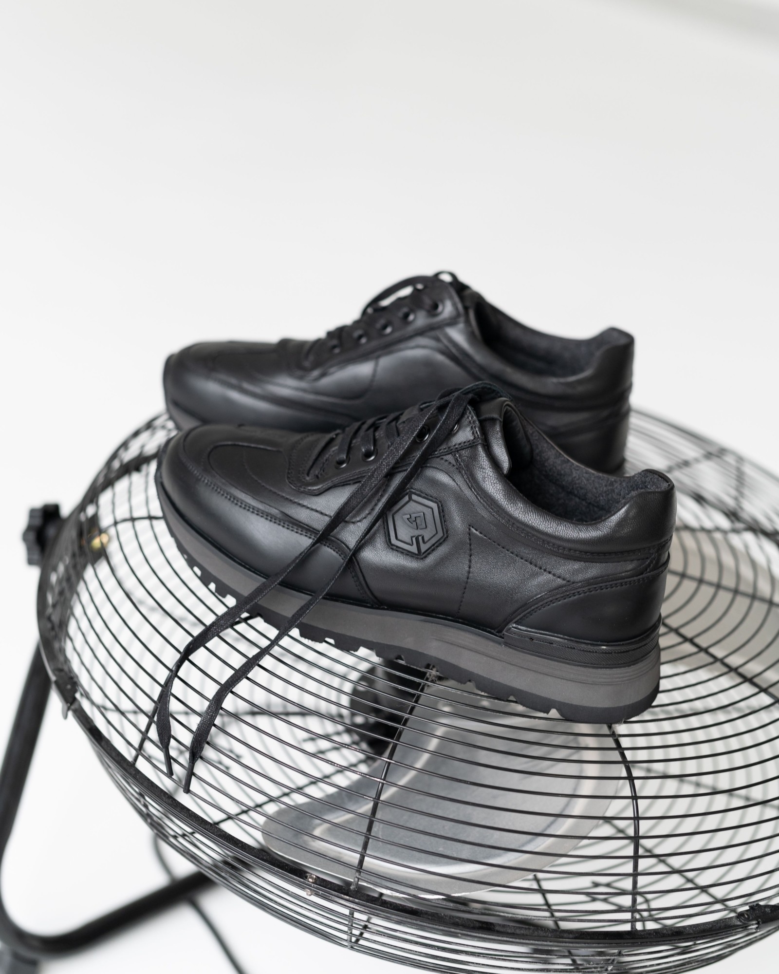 Демисезонные кроссовки Cosottinni (034)