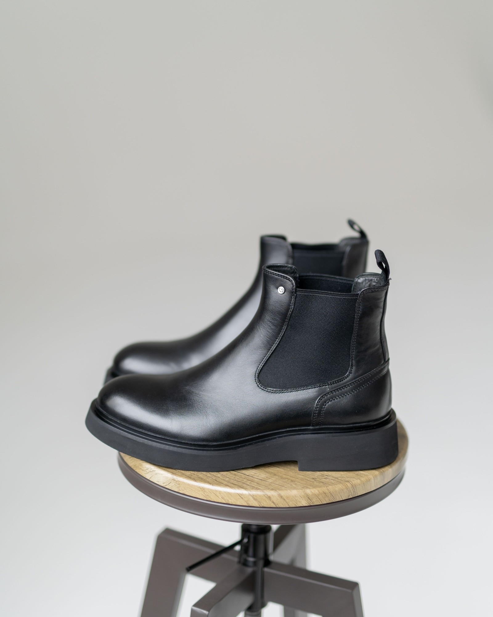 Современные челси чёрного цвета Cosottinni (182)