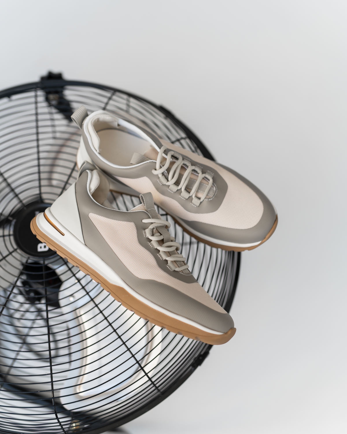 Бежевые кроссовки  Berisstini (571)