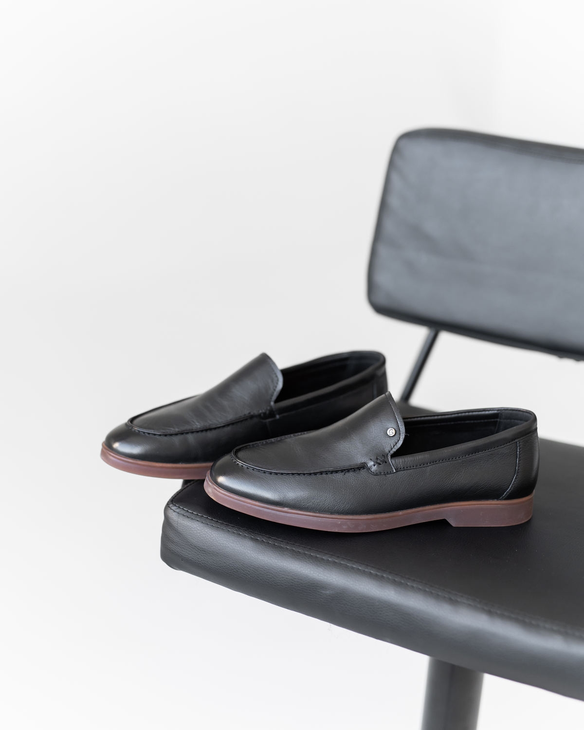 Летние кожаные лоферы Cosottinni (559)